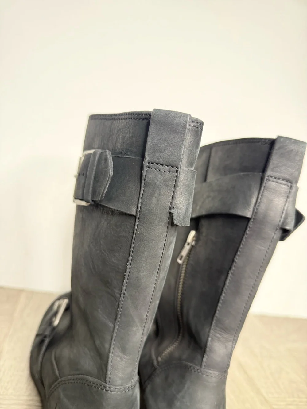 UGG Chancy Black Nubuck Boot 5